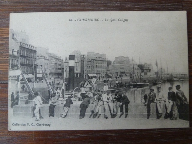 CHERBOURG - Manche - CPA 50 - Arsenal Maritime - salle d' Armes