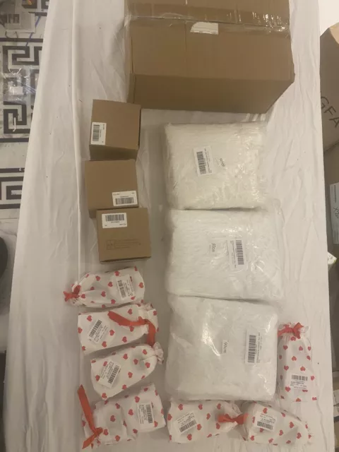 RRP £181 BOX OF BRAND NEW AMAZON XMAS DECOR Wholesale JOB LOT Warehouse