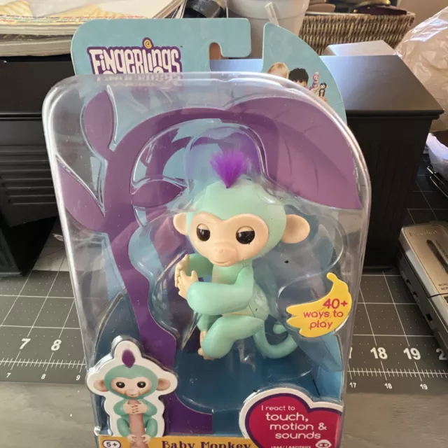 WowWee FINGERLINGS *new* ZOE TURQUOISE Interactive Baby MONKEY 2017 Genuine