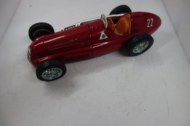 MEBETOYS ALFA ROMEO 8600 Alfetta 159-1951 En Metal 1/25 EUR 49,90