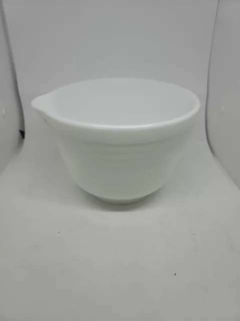 Vintage Pyrex Hamilton Beach cup Mixing Bowl W/Spout Milk Glass (P)