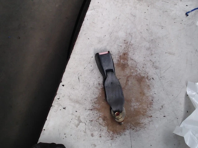 GÜRTELSCHNALLE LINKS HINTEN Suzuki Alto (RF410) Hatchback 1.1 16V (F10D) 2003