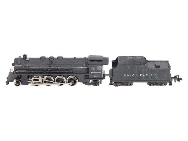 Fleischmann 1367 HO Union Pacific 2-8-2 Mikado Steam Locomotive w/ Tender #1367