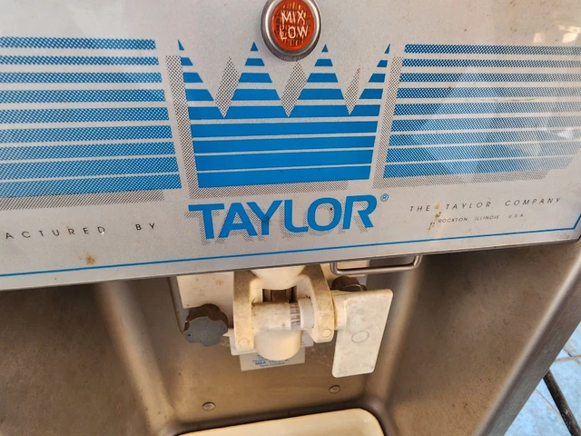 Taylor 152-12 Soft Serve Ice Cream Machine