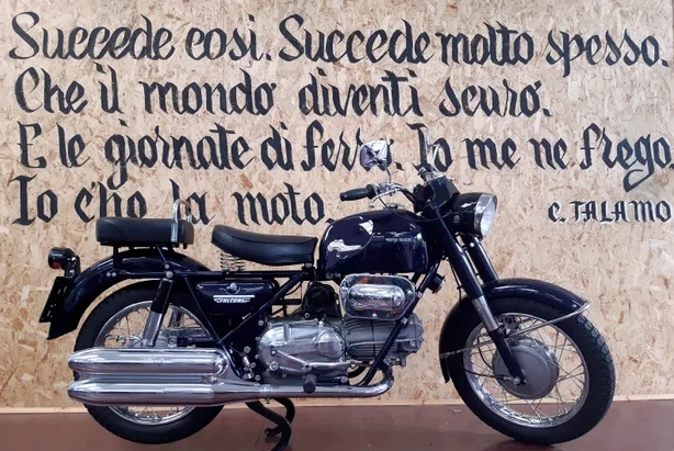 Moto Guzzi Falcone 500 - 1972 Moto Guzzi Falcone 500 - 1972