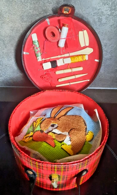 PETITE VALISE EN carton valisette mallette enfant à décor de roses et muguet EUR 18,00 - FR