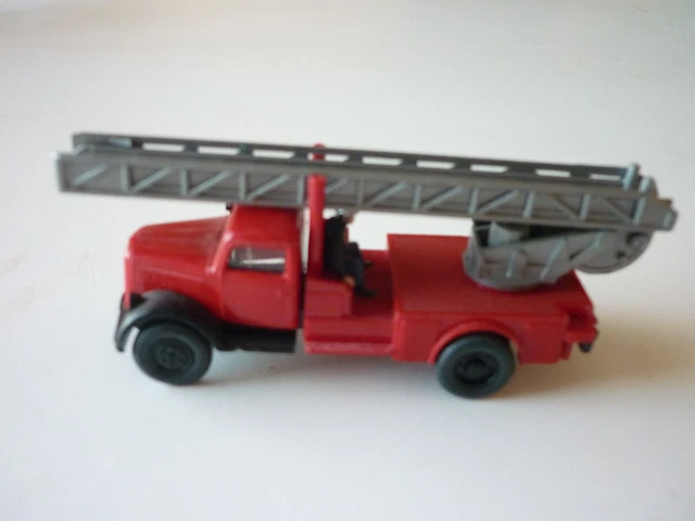 BUSCH CAMION DE POMPIER HO 5608 NEUF DANS SA BOITE D