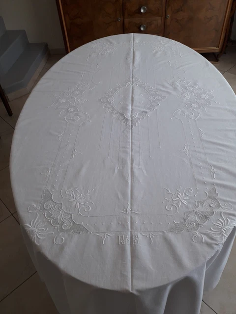 Grande Nappe Rectangulaire Brodée Blanche – Coton – Fait Main