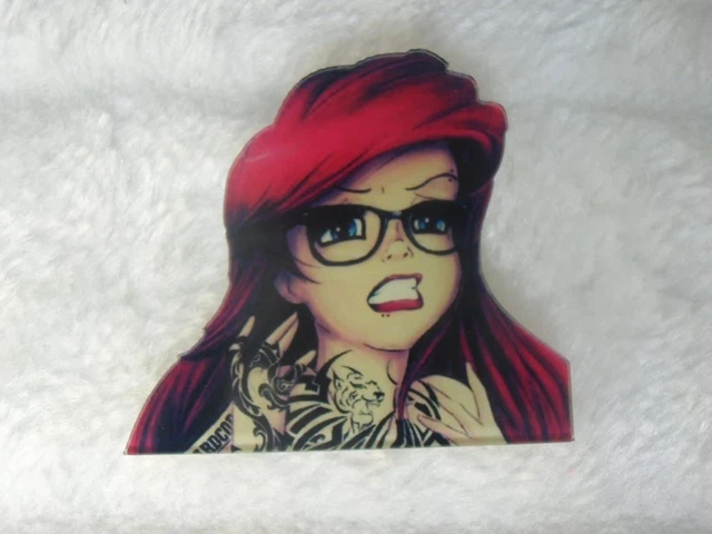 BROCHE ORIGINALE ARIEL sirène glamour tatouée tattoos plastique pinup rétro EUR 13,00 - FR