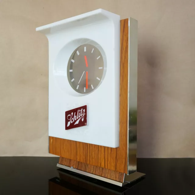 MCM Vintage UNDERWRITERS LABORATORIES Schlitz Beer Light-Up Bar Clock MCM Vintage UNDERWRITERS LABORATORIES Schlitz Beer Light-Up Bar Clock