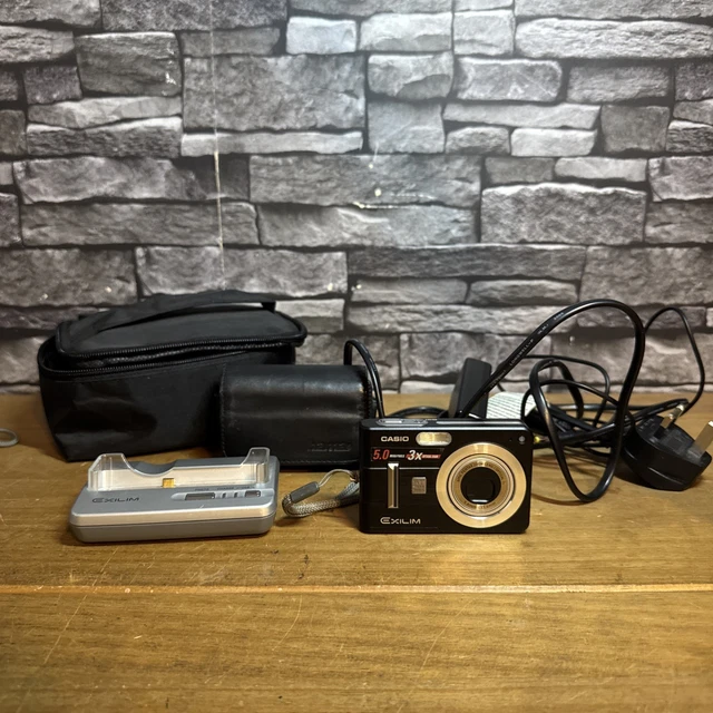 CASIO DIGITAL CAMERA Exilim EX-Z57 5.0MP Black with dock & Charger