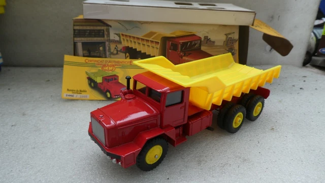 Camion Berliet GBO Benne Basculante – Dinky Toys Atlas 1/43 – Réf 572 (occasion)