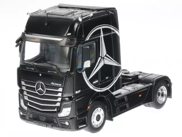 Mercedes Actros MP4 noir camion Truck vehicule miniature IXOTR073 IXO 1:43