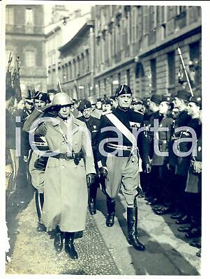 1937 MILANO Rino PARENTI con Giovani Fascisti Piazza BELGIOIOSO Foto DANNEGGIATA