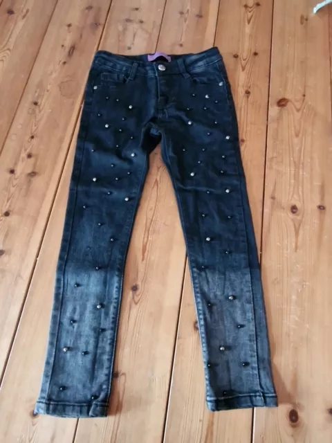 mega schöne Jeans für Mädchen Gr.128 mit Perlen und Verwaschungen Top Zustand