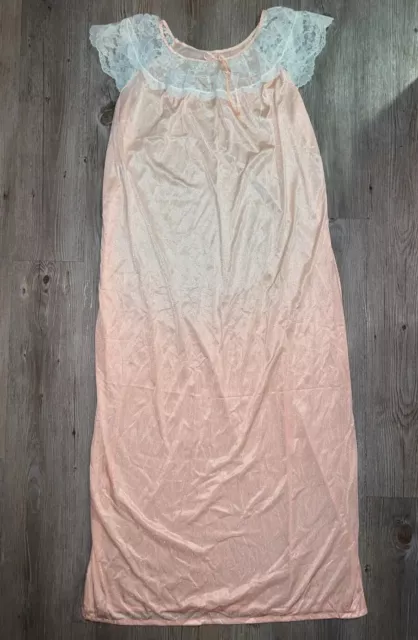 Vintage Peach Nightgown Size M 36 Berkliff Long Lace Trim Silky Negligee Nylon