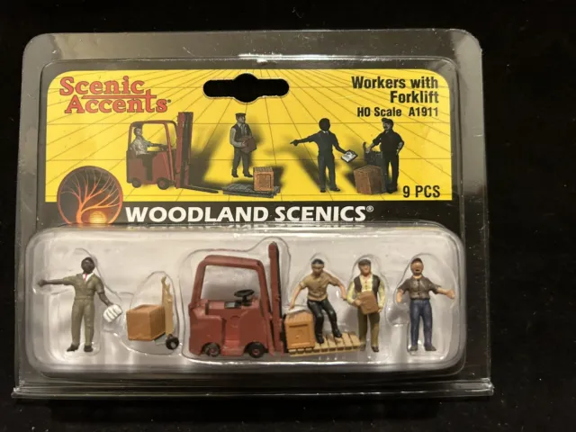 Woodland Scenics Accents Figures, Workers with Forklift #A1911 HO