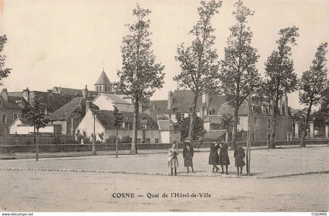 58 - COSNE SUR LOIRE - S09690 - Quai de l'H�tel de Ville - L1