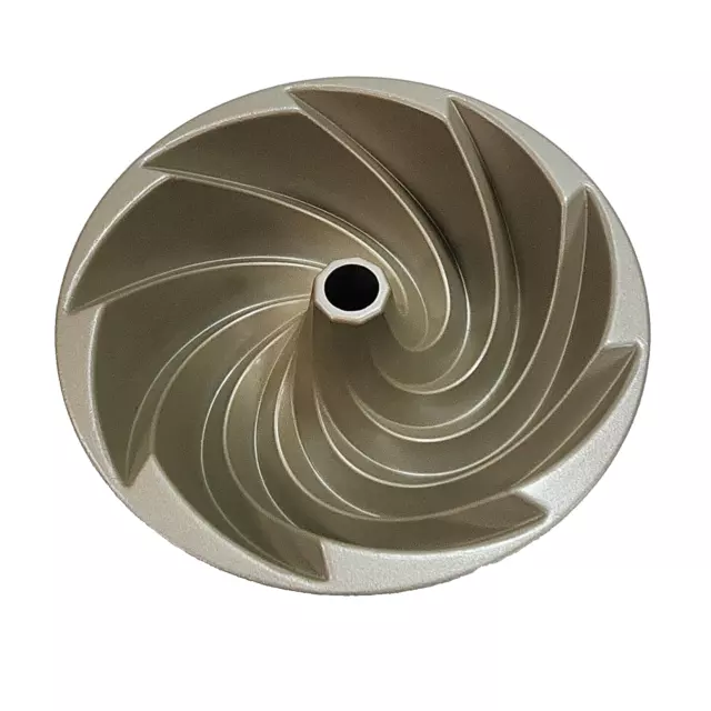 Nordic Ware Heritage Bundt Pan 10 Cups 2.4L Heavy Duty Cast Aluminum Baking Cake