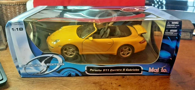 Maisto 1994 Porshe 911 Carrera Cabriolet à Tunisia