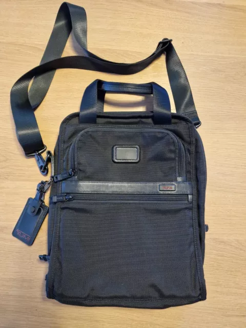 Tumi Medium Travel Tote Expandable Shoulder Canvas Bag Organizer RTP £345