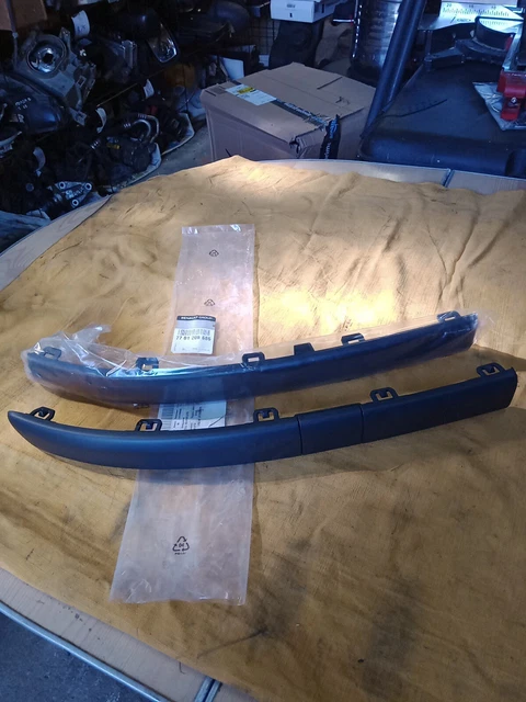 Bandeau Pare-chocs Avant Pour Renault Clio III - Référence 7701208686 - Neuf D'origine