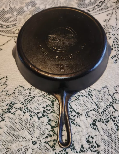 Griswold No.8 Cast Iron Skillet Slant Logo with Heat Ring 704 E Restored