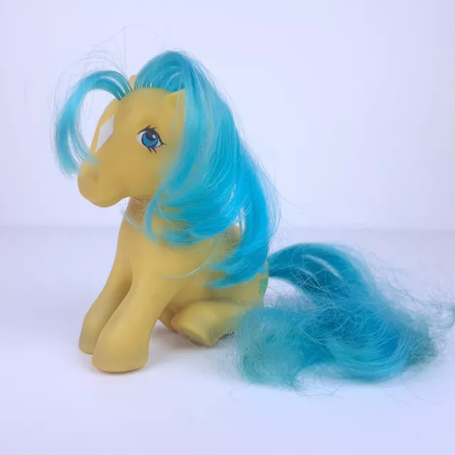 My Little Pony - Bubbles G1 Vintage Hasbro 83 Seated Pose Yellow w/ Blue MLP