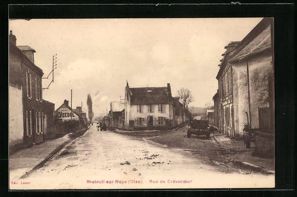 CPA Breteuil-sur-Noye, Rue de Crévecoeur, vue de la rue
