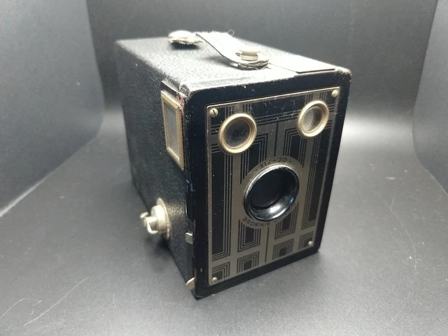Vintage Brownie Junior Six-20 Box Camera Untested