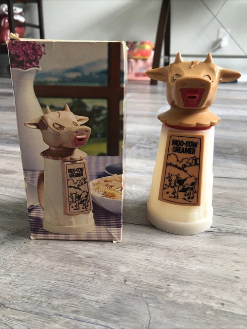 Moo Cow Creamer vintage.  Whitley Industries. Pitcher. Plastic.