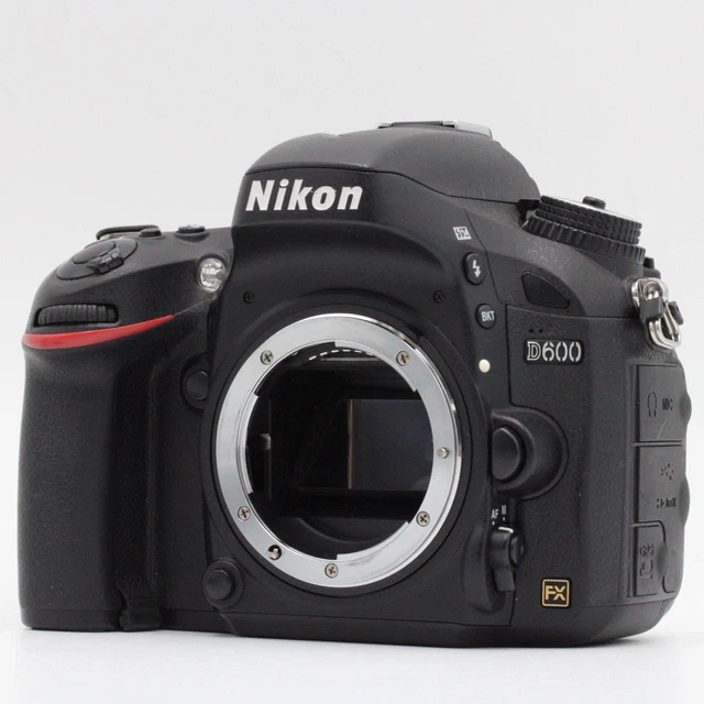 [16695 shot] Nikon D600 24.3MP Digital SLR Camera Body From Japan [Near Mint]