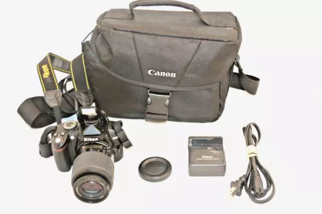 Nikon D3000 10.2MP Digital SLR Camera with 55-200mm lens ( PLEASE READ) PARTS