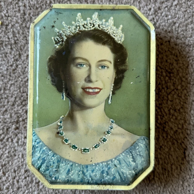 QUEEN ELIZABETH II Coronation 1953 Vtg Candy Tin Box Fillerys Toffees