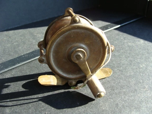 Moulinet Vintage SAGARRA Y 12723 - Made In Spain - Pêche Mer Lancer