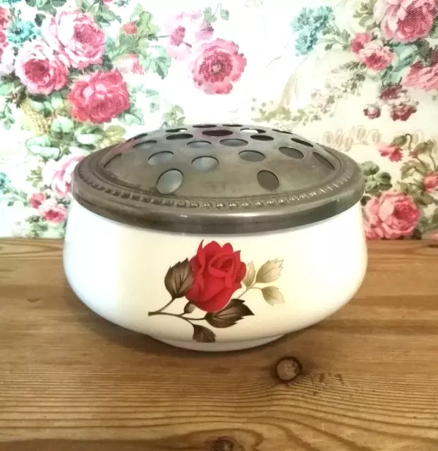 Vintage 1960s Floral Wade Falstaff Rose Bowl Flower Posy Vase w/Metal Frog Lid