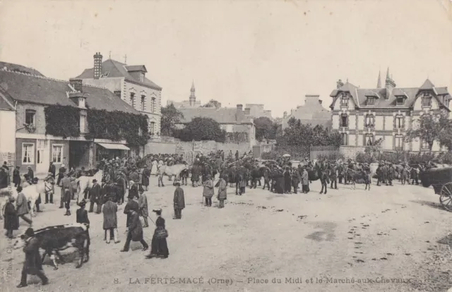CPA 61 Alençon Bagnoles Orne LA FERTE-MACE Place du Midi Marché aux Chevaux1905