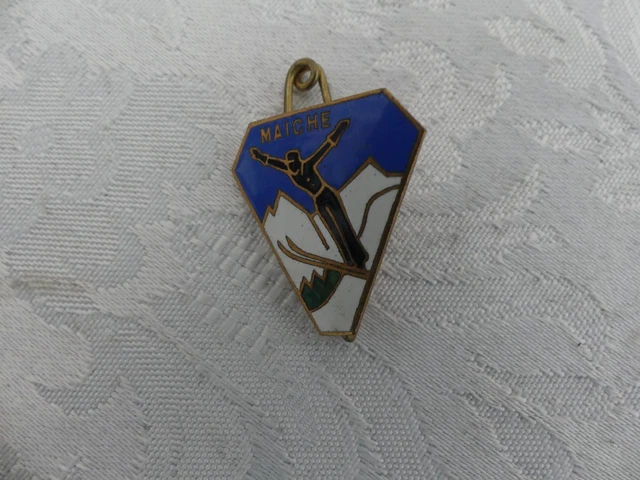 Insigne émaillé AUGIS - École De Ski De Chamonix Mont-Blanc, Bel état, Origine France