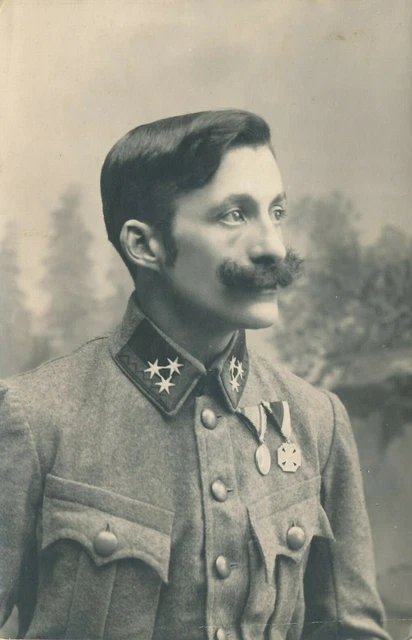 kuk Monarchie Österreich Militär Portrait Studiofoto Uniform Orden Tapferkeit
