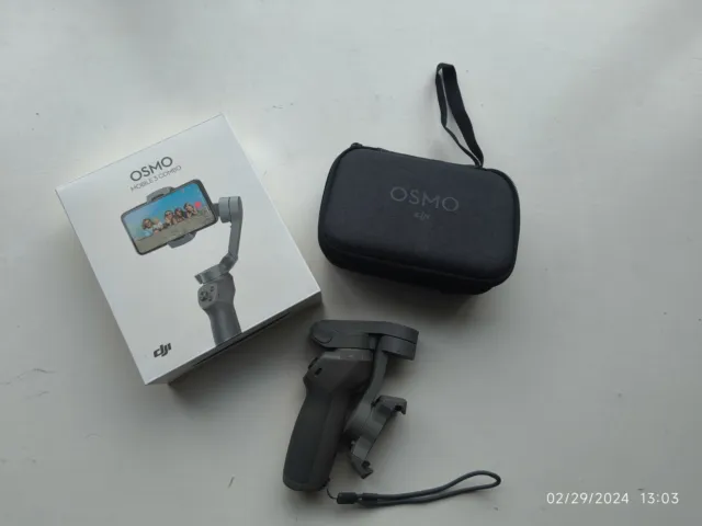 DJI Osmo Mobile 3 Gimbal Stabilizer