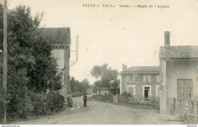 S7240 cpa 51 Vitry la Ville - Route de Chalons