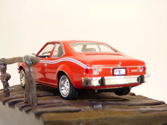 Scalextric C4524 - James Bond - AMC Hornet - L'Homme au pistolet d'or Scalextric C4524 - James Bond - AMC Hornet - L'Homme au pistolet d'or