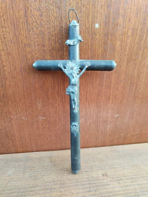 Crucifijo Época 800' en Madera E Metal