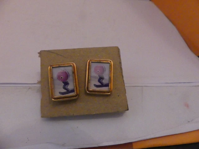 QUATRE PAIRE DE BOUTONS DE MANCHETTES OR ET PIERRES FINES, | Christie’s