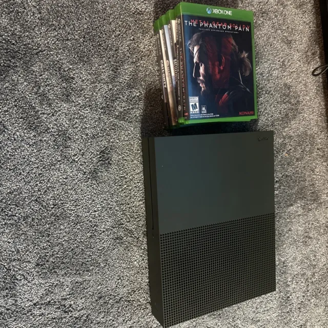 Microsoft Xbox ONE S 1TB Military Green Special Edition Bundle