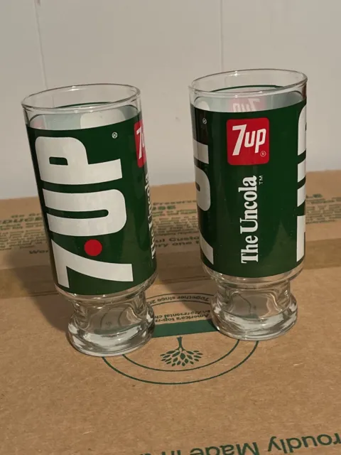 7 UP Soda Pop Footed Glasses The Uncola Wet & Wild Iconic Logo 1970's Vintage