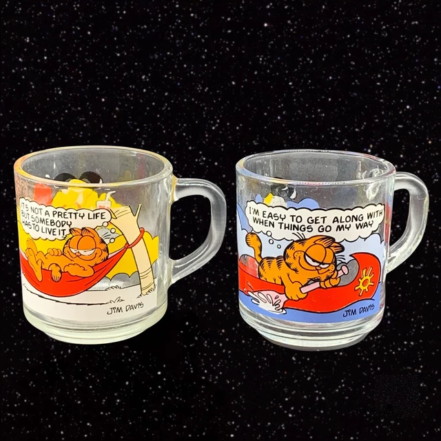 Set Of 2 Vintage 1978 Garfield & Odie McDonalds Glass Coffee Mugs 3.5”T 4”W