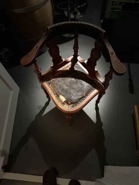 Antiker Eckstuhl Armlehnstuhl Schreibtischstuhl Ornamente Rarität