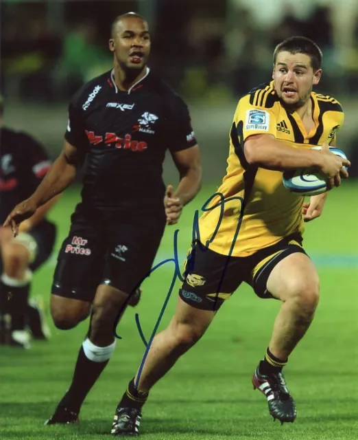 AUTOGRAPHE SUR PHOTO 20 x 25 de Dane COLES (signed in person)