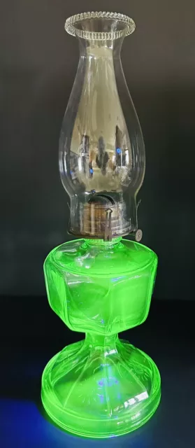 Vaseline Uranium Glass Oil Lamp “Giant” Sunflowers Green 8 Panel Glows Antique